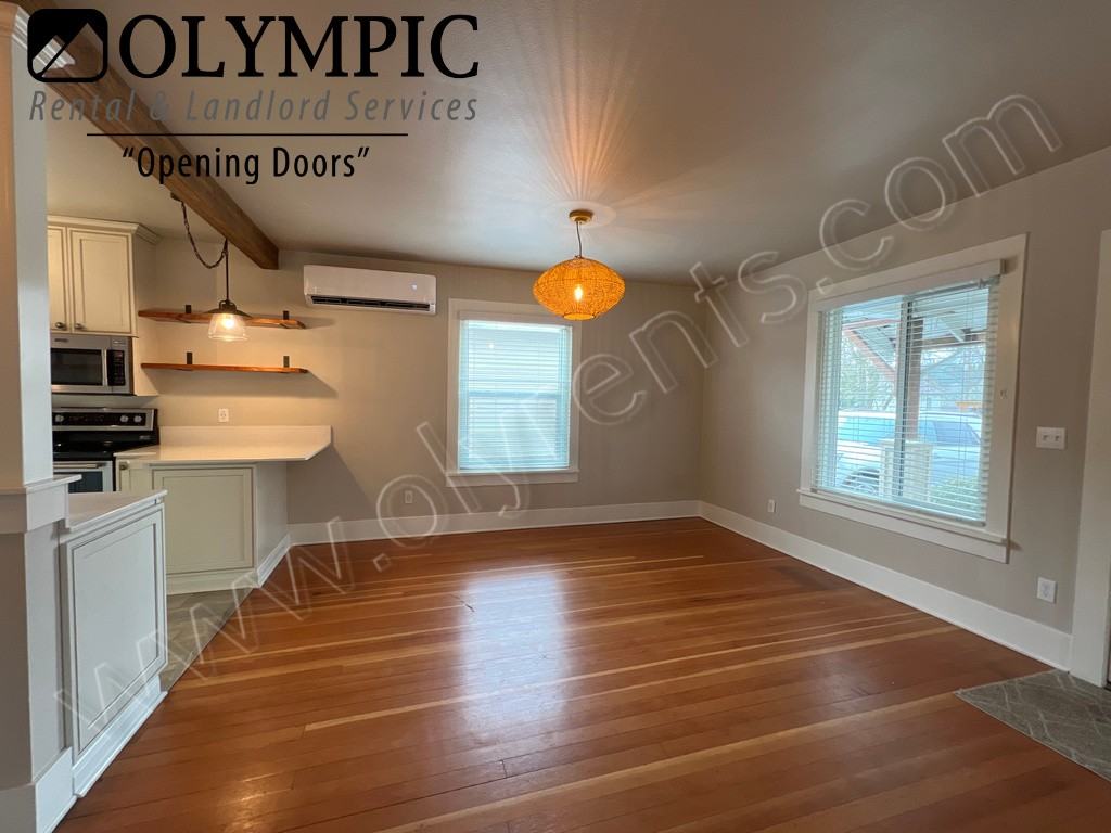 173 Lincoln Ave E - Photo 3 of 30