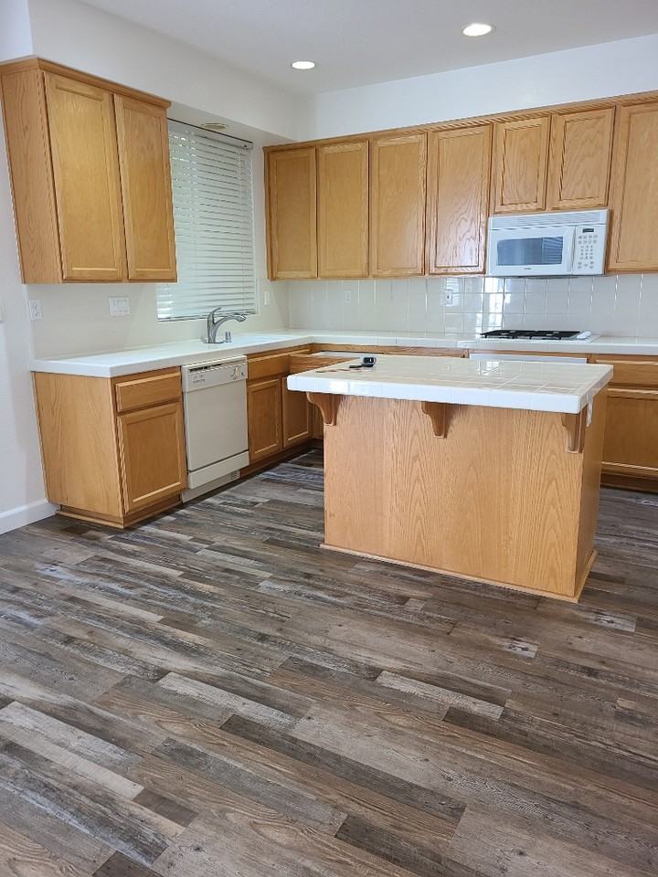 9525 Windrose Ln - Photo 6 of 21
