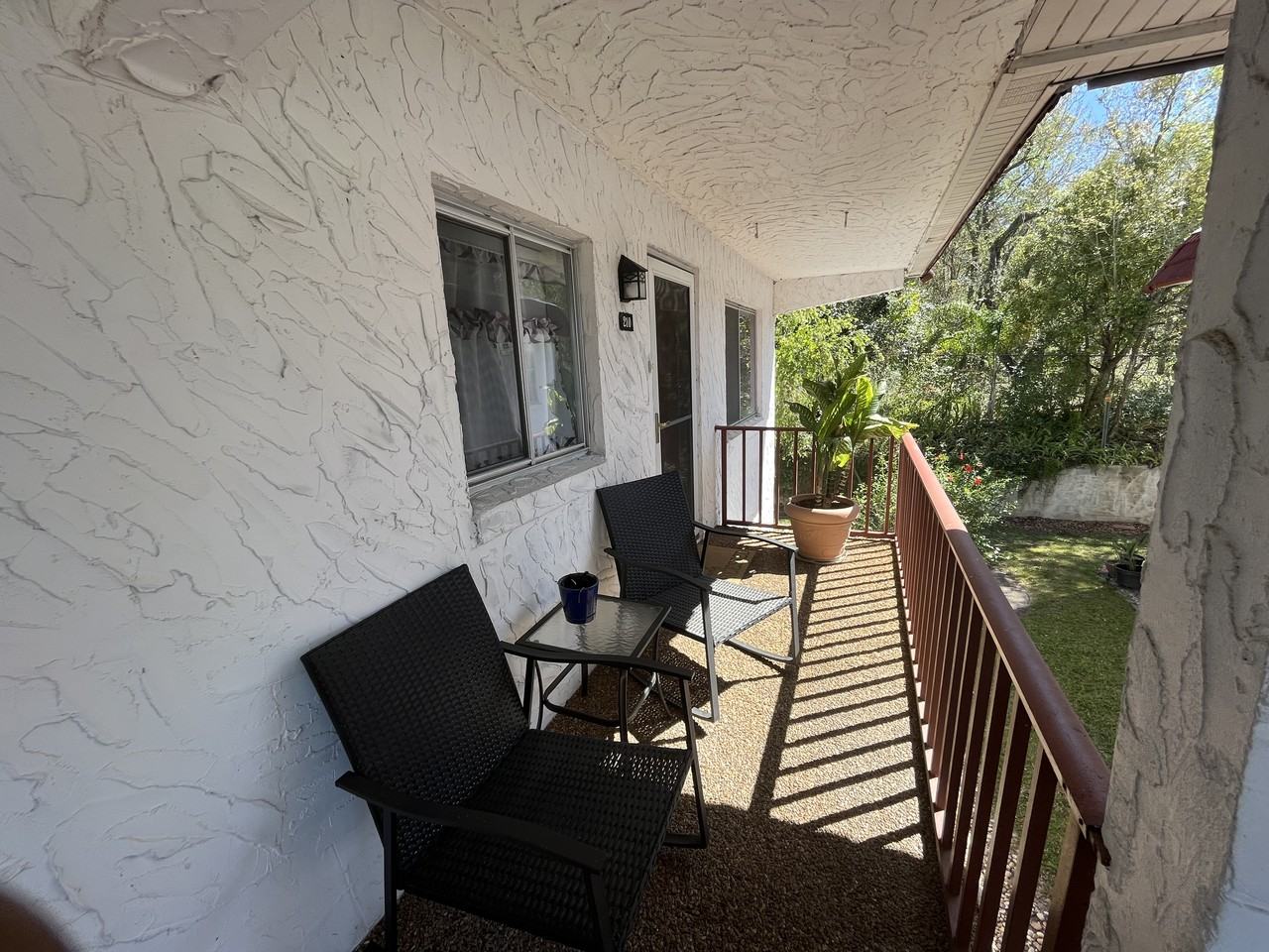 400 El Camino Dr - Photo 3 of 23