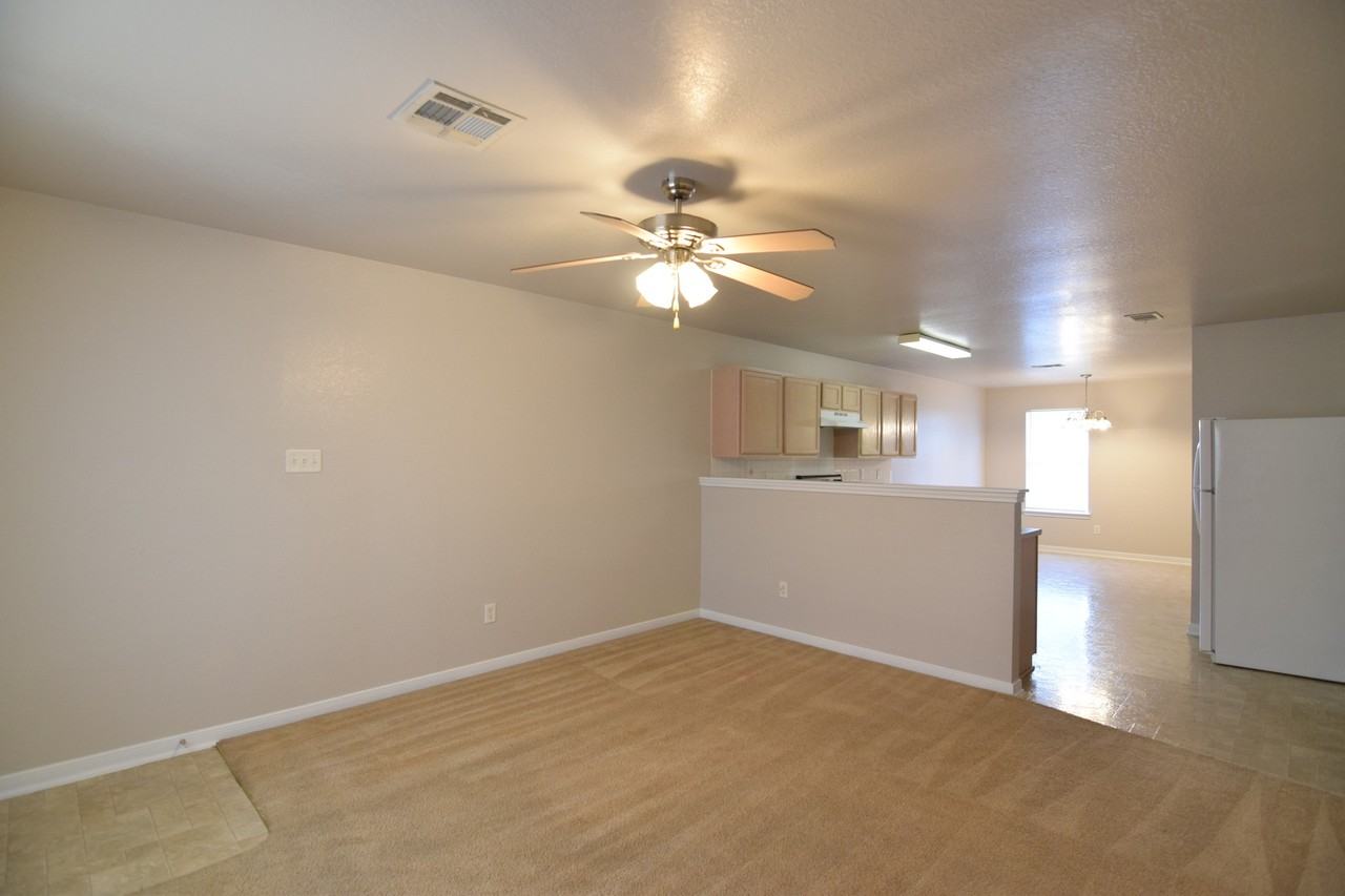 423 Brittney Way - Photo 5 of 13