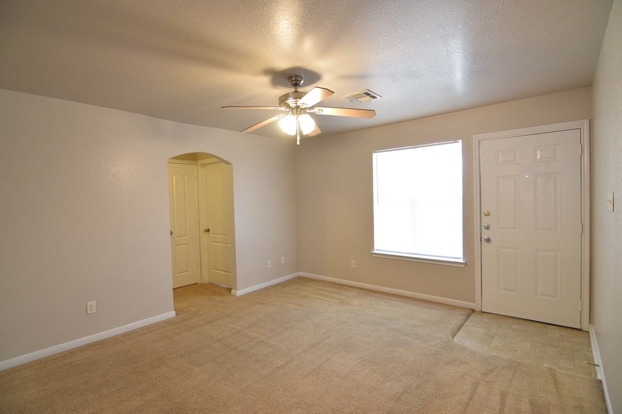 423 Brittney Way - Photo 7 of 13