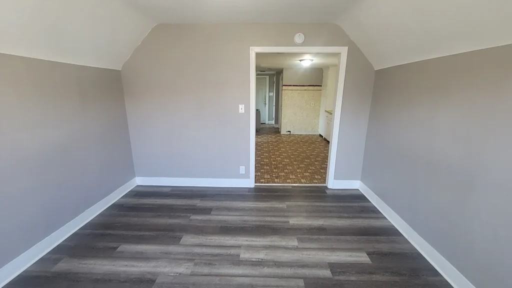 70 Wex Ave - Photo 3 of 15