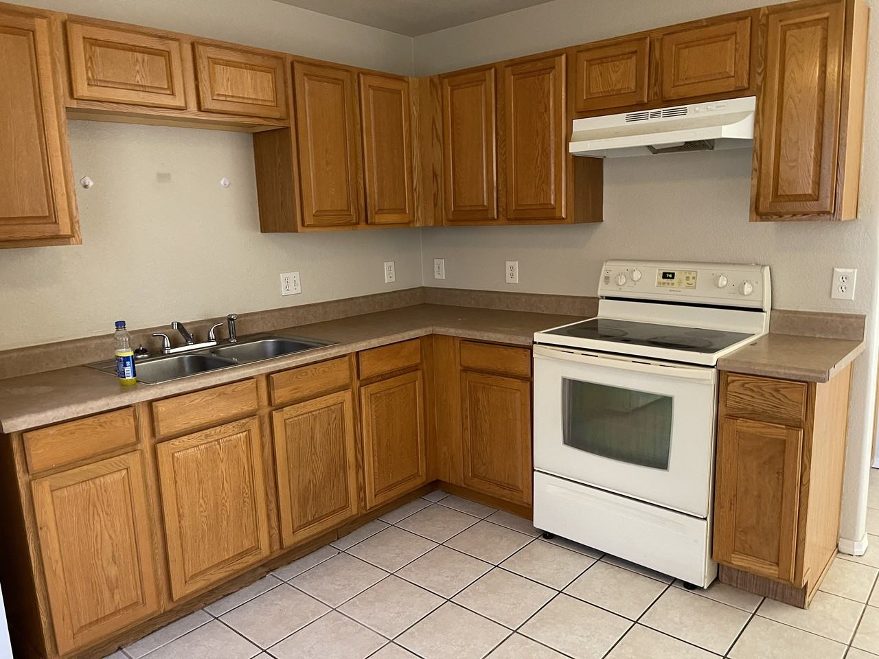 4040 N Montgomery Cir #3 - Photo 2 of 15