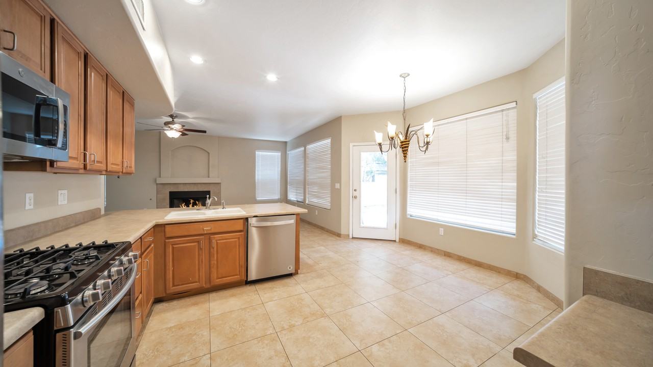 15352 S Camino Agua Azul - Photo 6 of 24