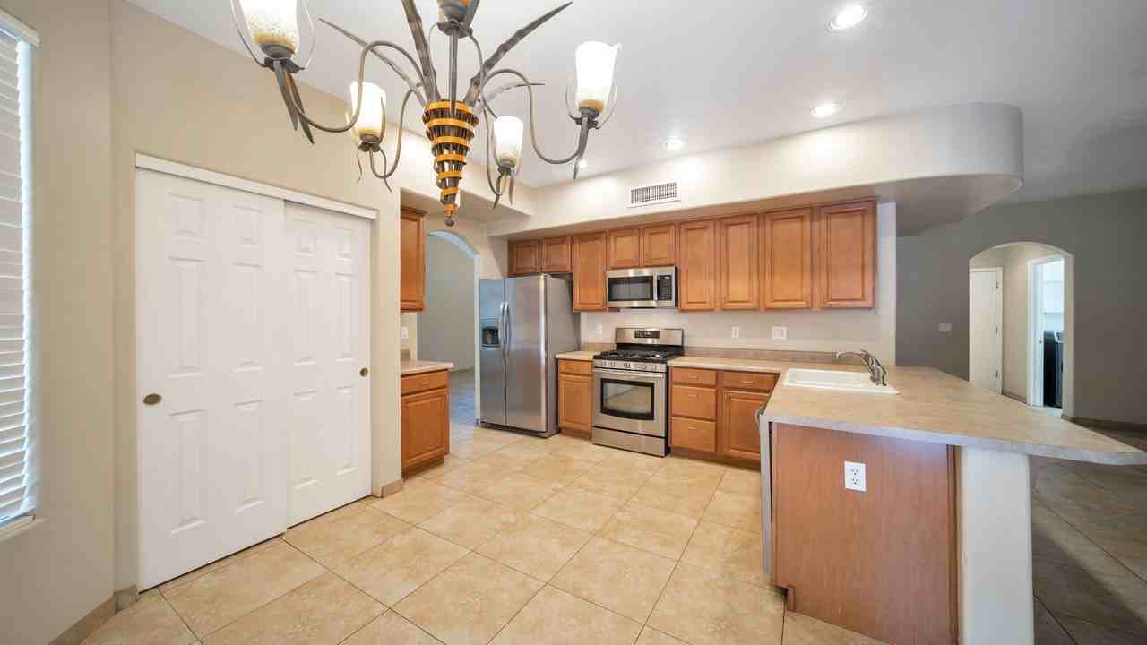 15352 S Camino Agua Azul - Photo 7 of 24