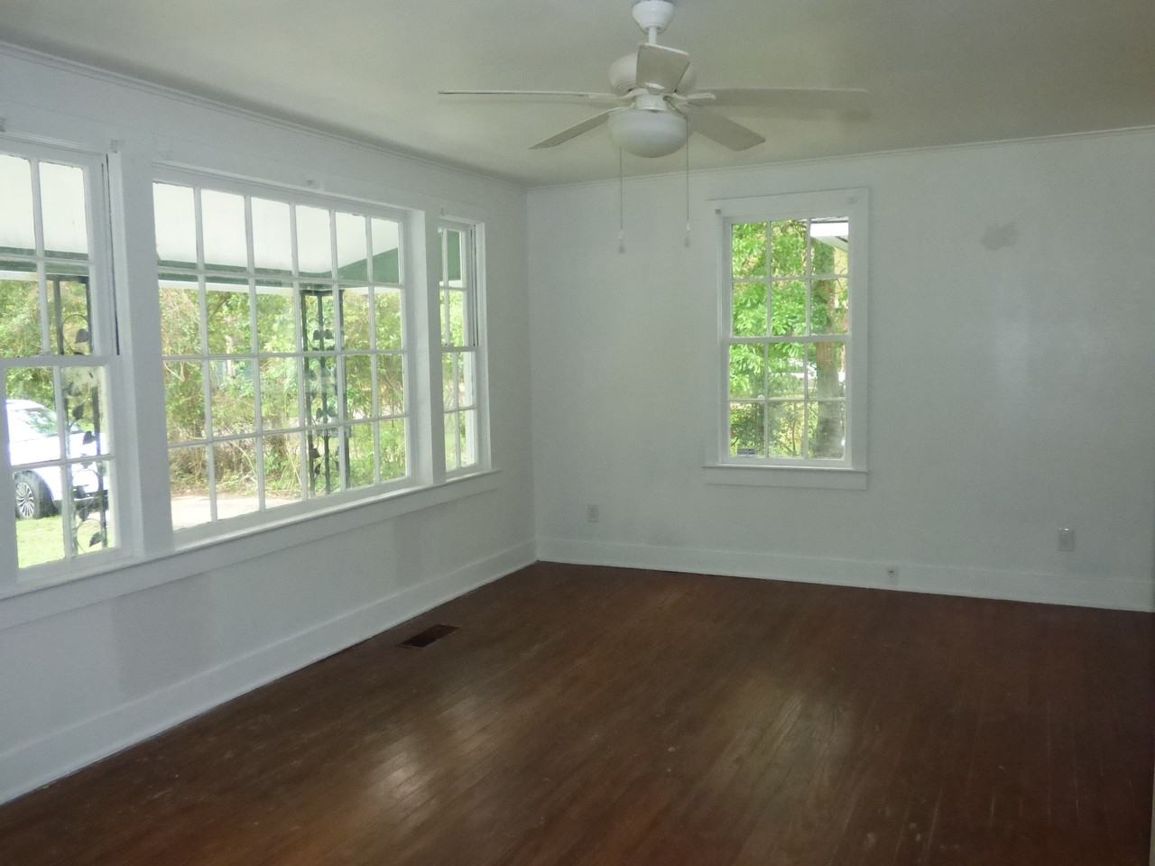 718 South 5th Street - Photo 2 of 8