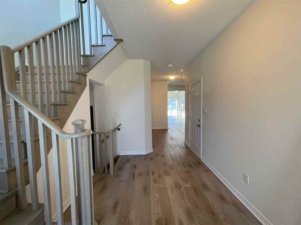 1252 Peelar Crescent - Photo 2 of 15