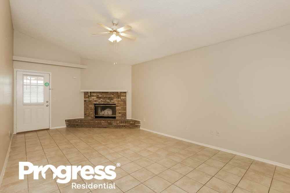 8327 Argyle Corners Ct - Photo 3 of 16