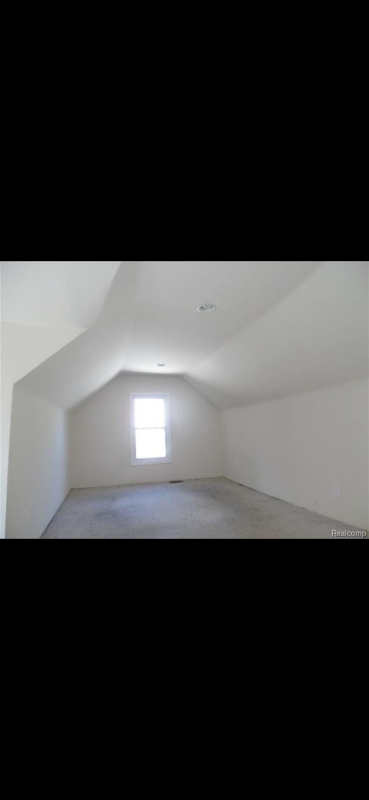 9121 Hugh St - Photo 6 of 15