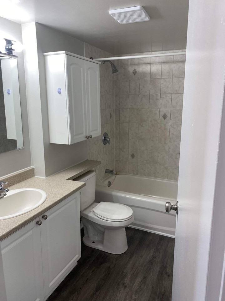 18 Deerfield Drive - Photo 3 of 13