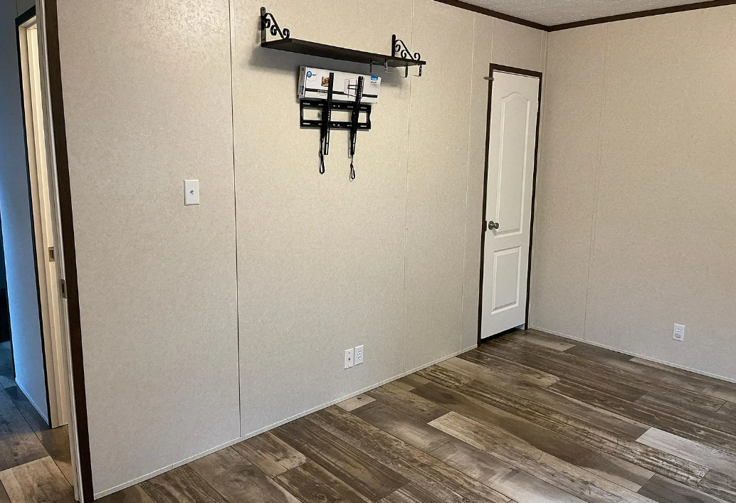 161 Burr Rd #1 - Photo 6 of 32