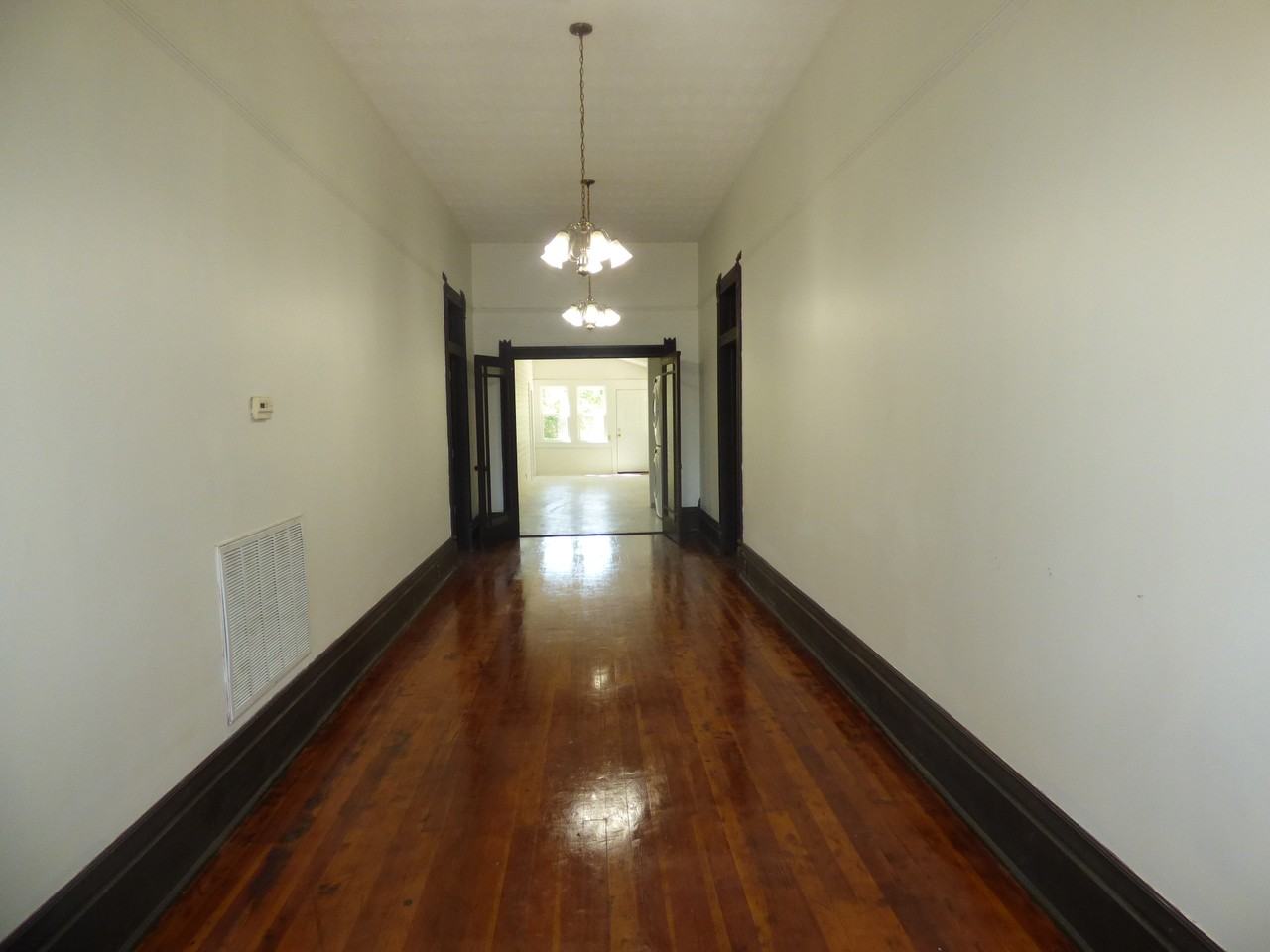 322 South Railroad Boulevard - Photo 2 of 10