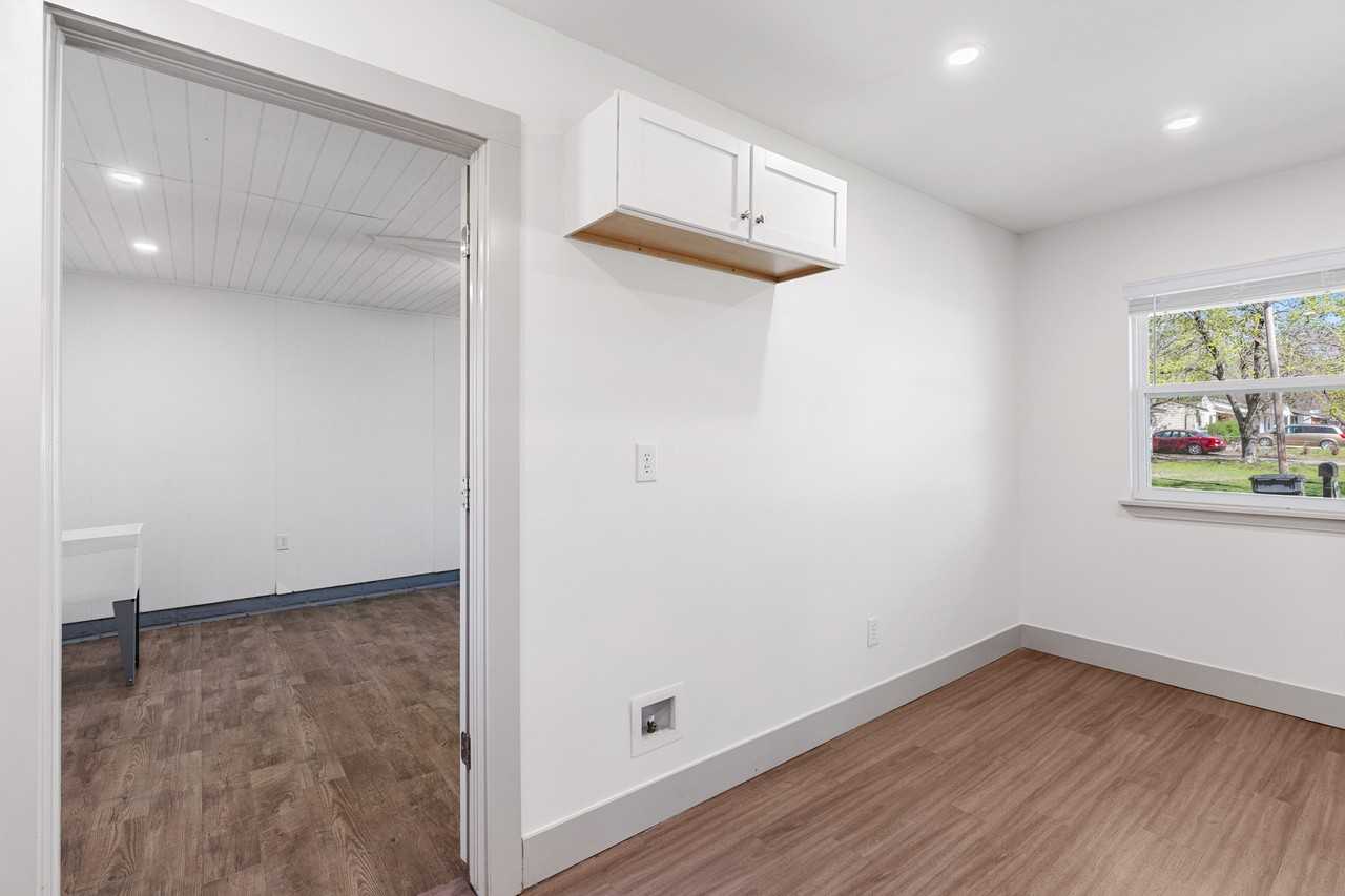 19336 E 3rd St #1 - Photo 4 of 27