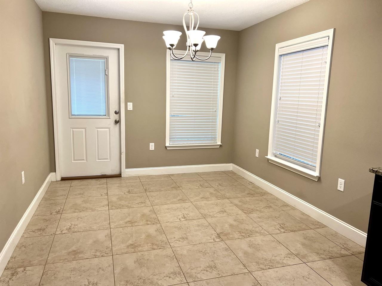 415 E Field Ave #28 - Photo 4 of 22