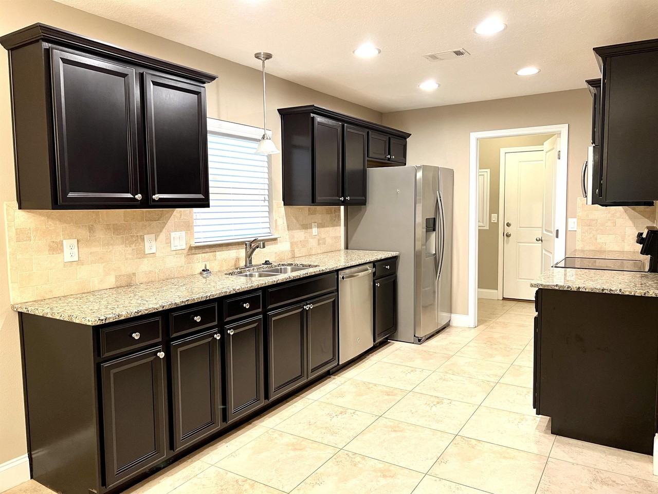 415 E Field Ave #28 - Photo 2 of 22