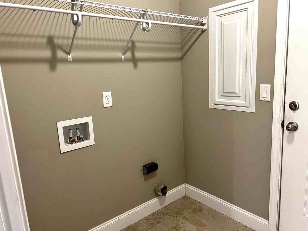 415 E Field Ave #28 - Photo 5 of 22