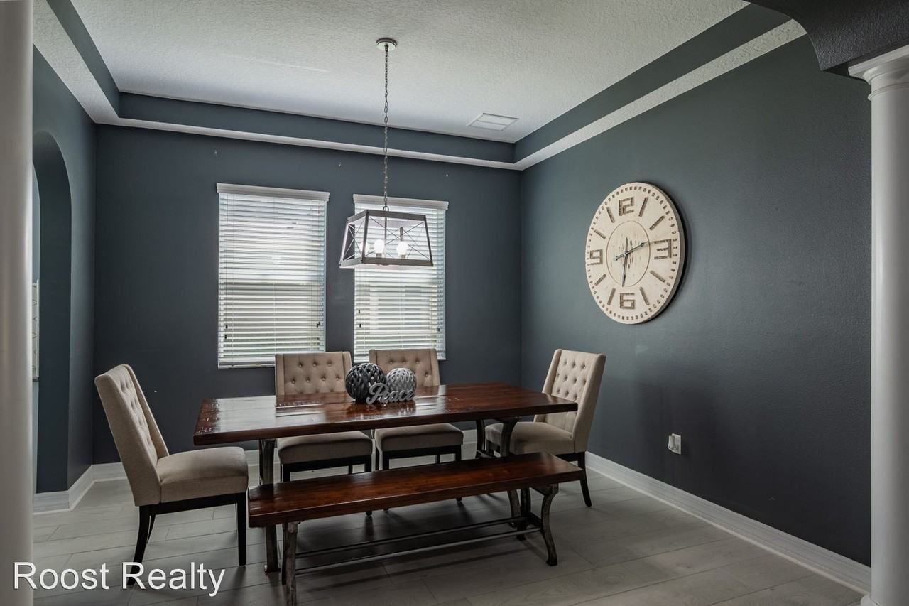 15329 Azra Dr - Photo 3 of 36