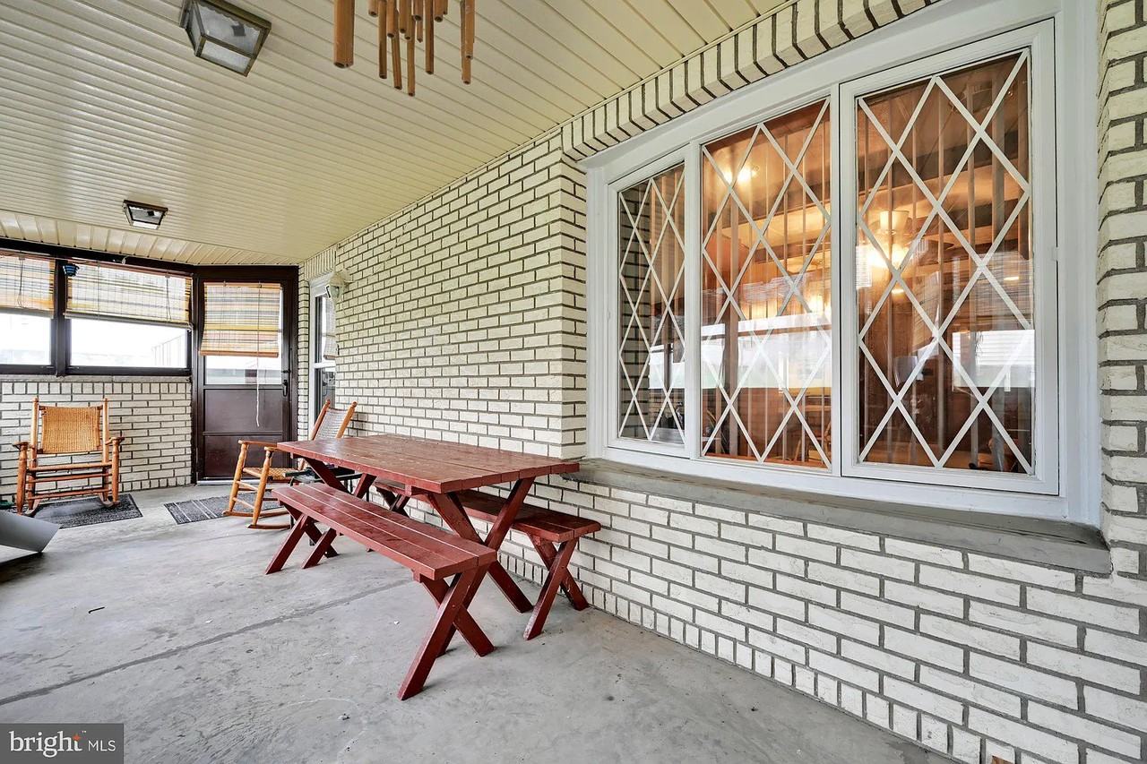 21 Water Street - Photo 3 of 8