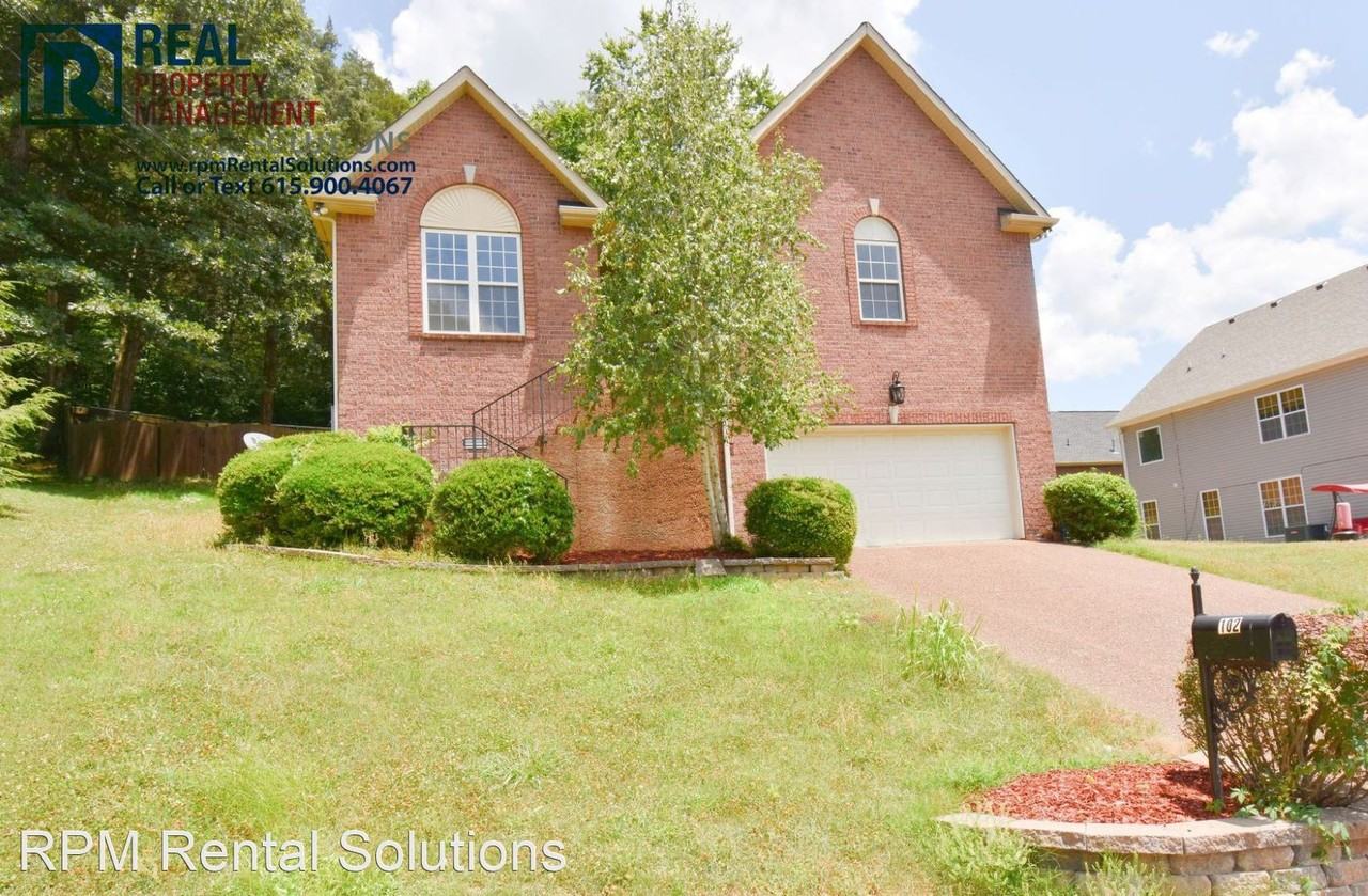 102 Muir Ct - Photo 2 of 32