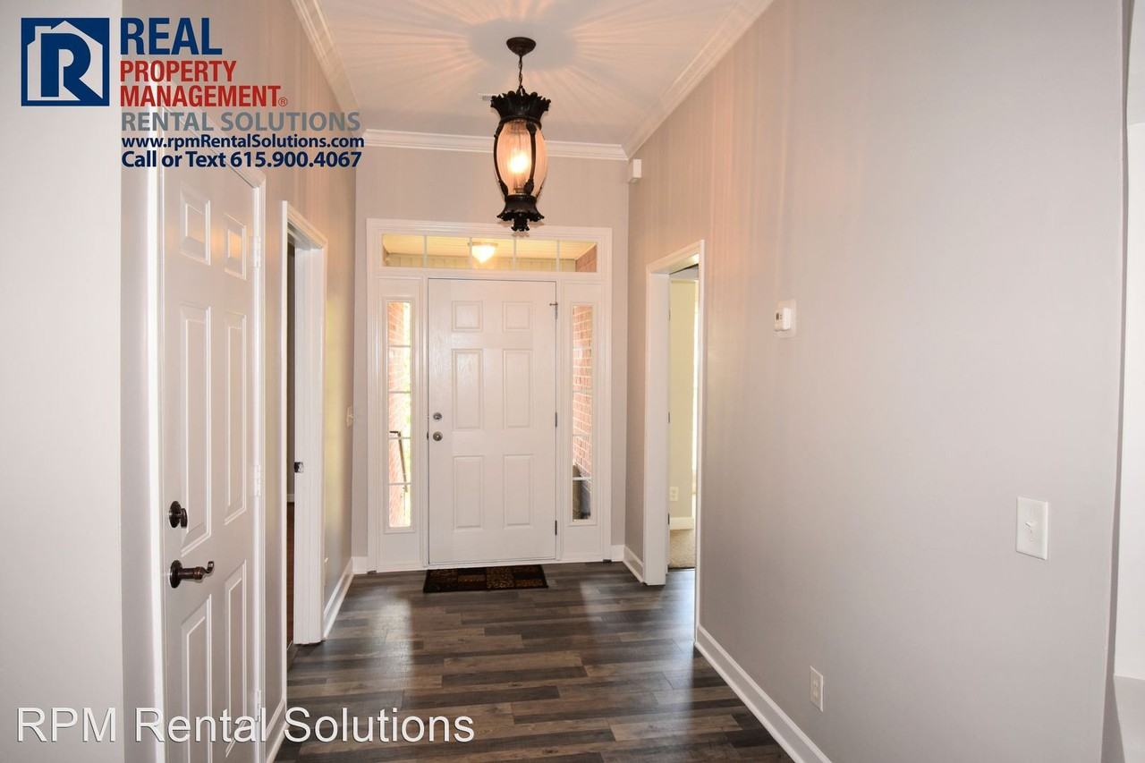 102 Muir Ct - Photo 3 of 32