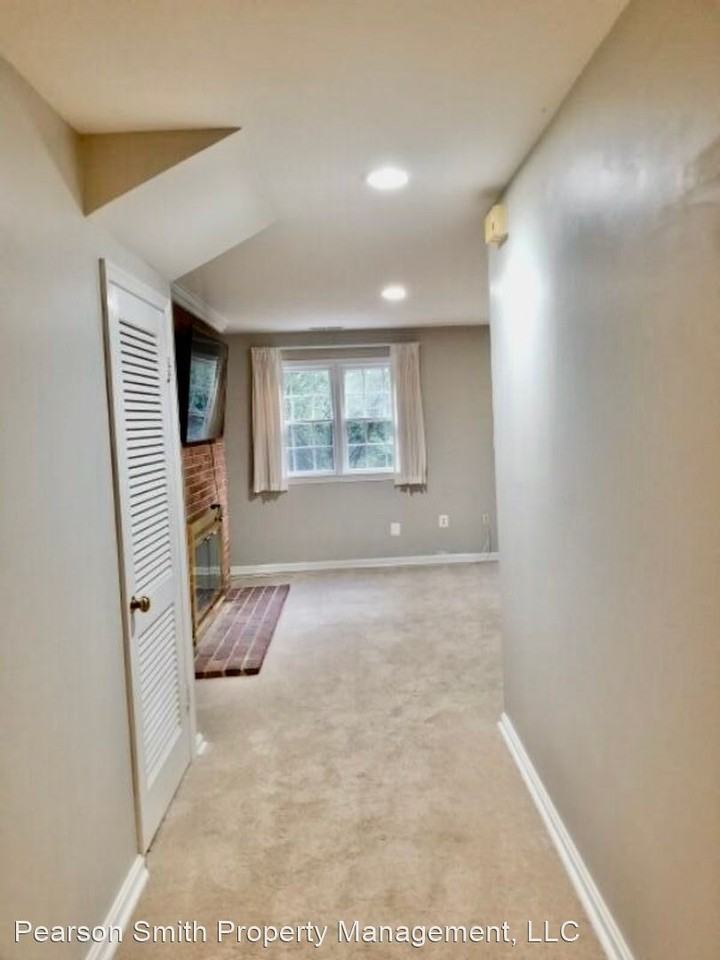 6030 Hardwick Pl - Photo 3 of 20