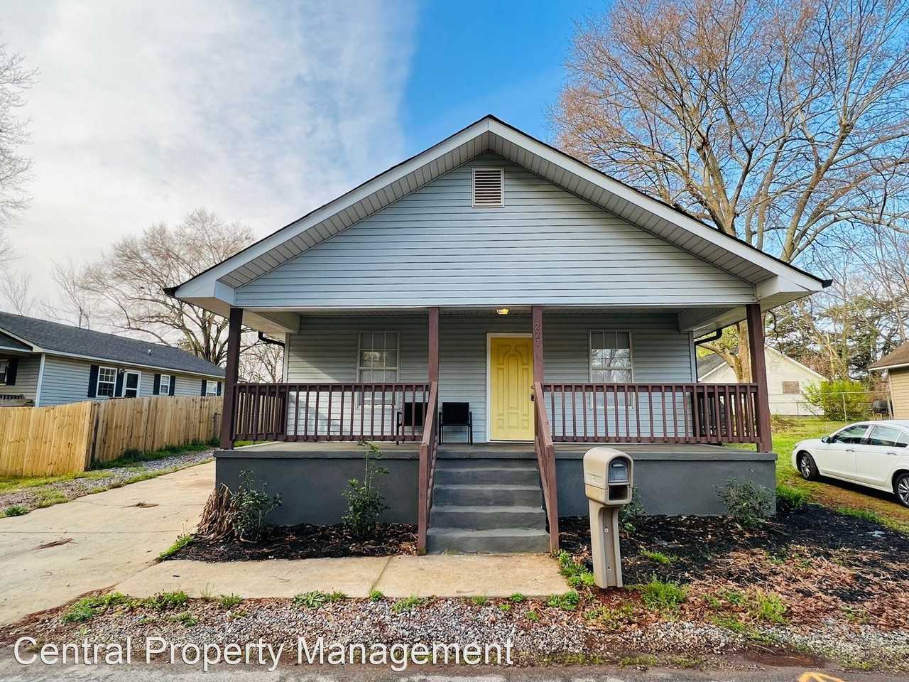 221 Church St - Photo 2 of 18