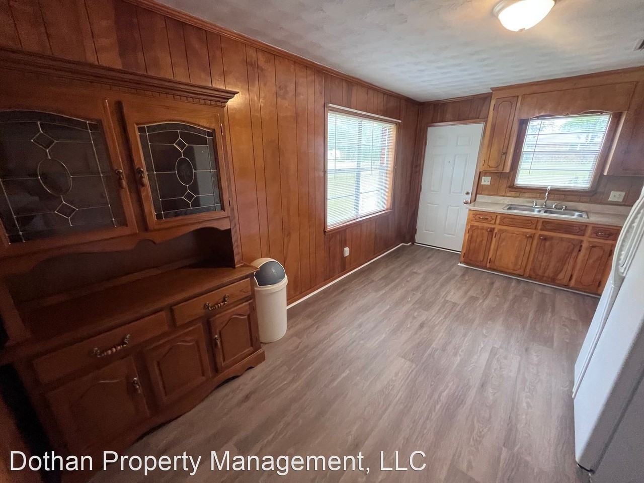 105 Hughes Dr - Photo 3 of 6