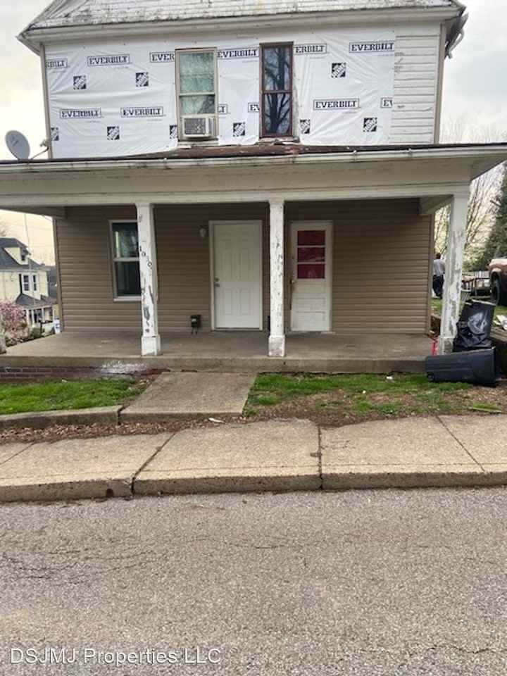 1030 Quincy St Apartments in Parkersburg, WV 26101 Zumper