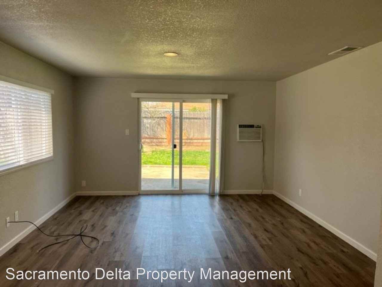 1240 Morse Ave - Photo 2 of 17