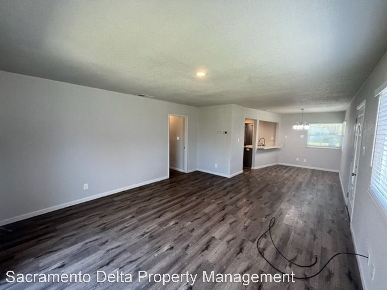 1240 Morse Ave - Photo 3 of 17