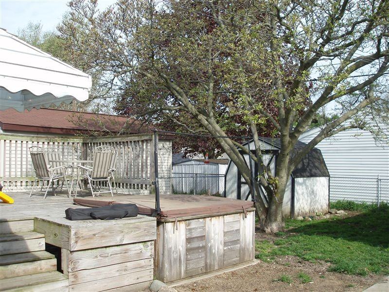 404 E Bird St - Photo 3 of 17