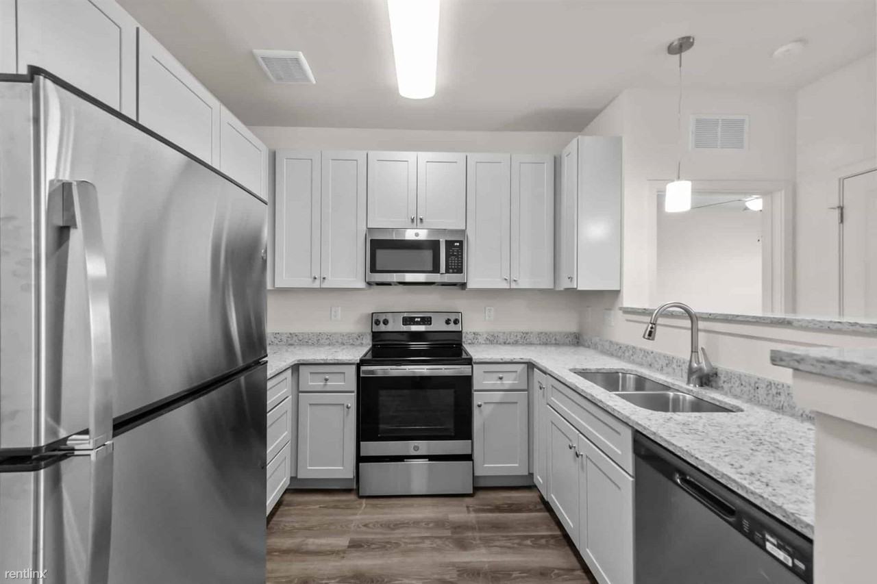 2501 Cibolo Hills Parkway - Photo 2 of 16