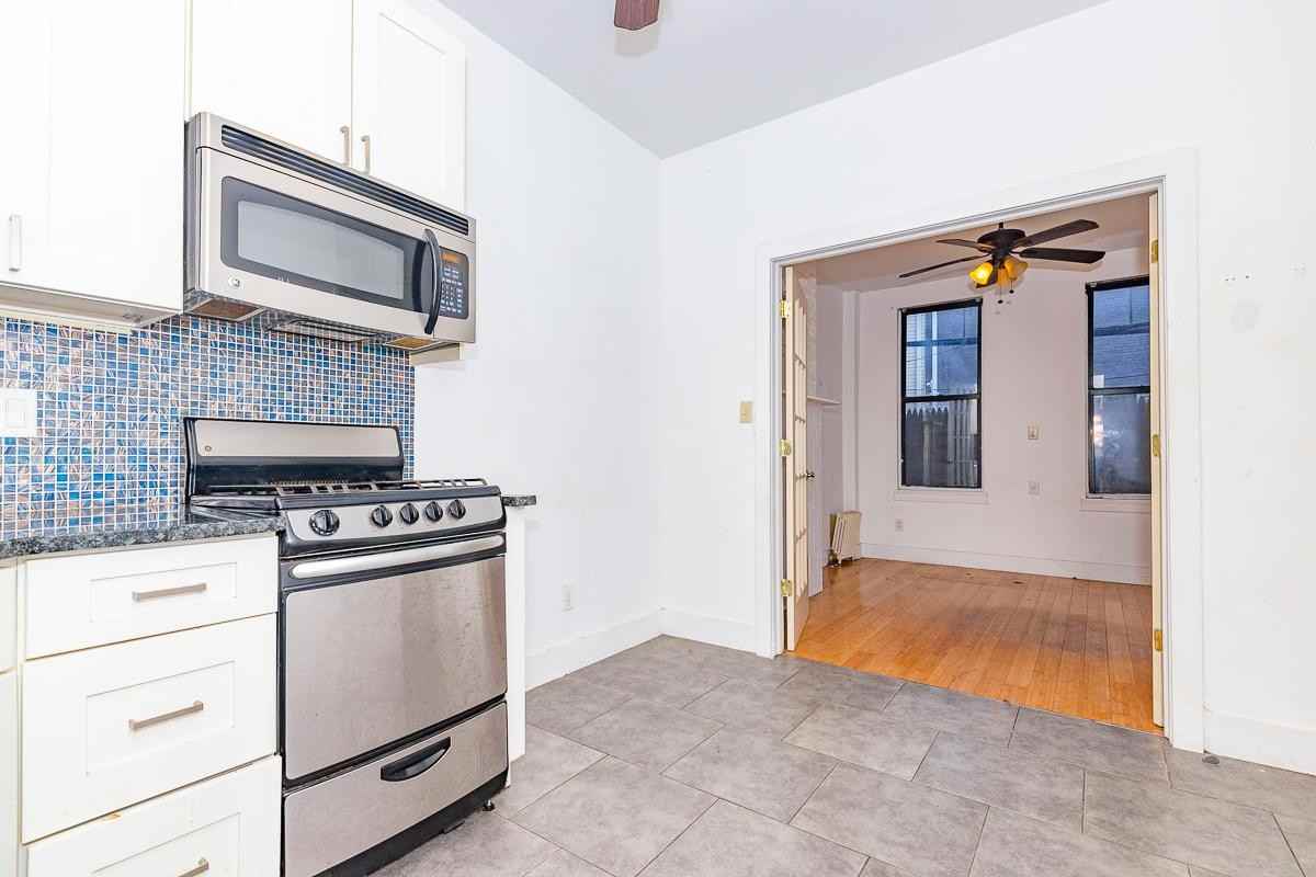 290 Harman St #3RR - Photo 3 of 8