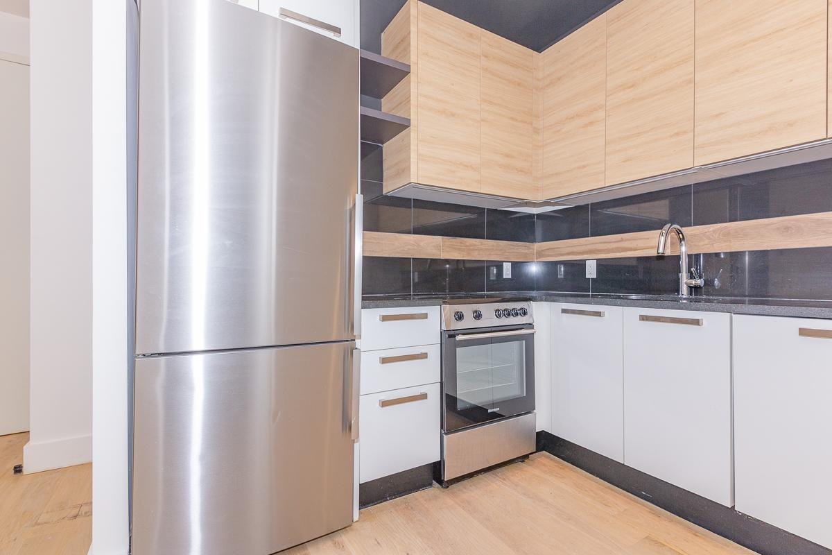 246 Johnson Ave #2F - Photo 2 of 25