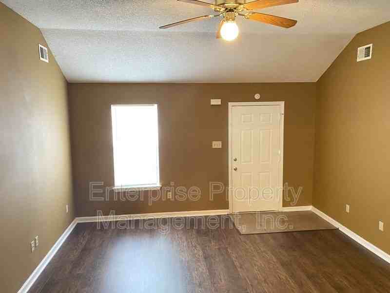 6496 Amberwood Cv - Photo 5 of 28