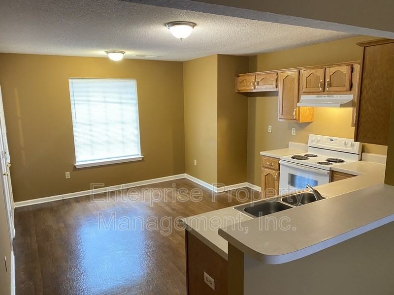 6496 Amberwood Cv - Photo 6 of 28