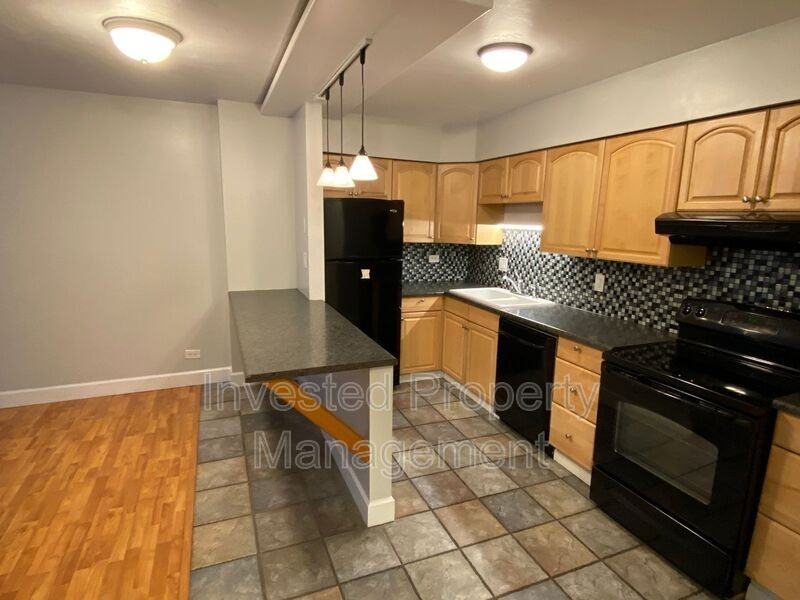 830 N Sherman St #207 - Photo 2 of 9