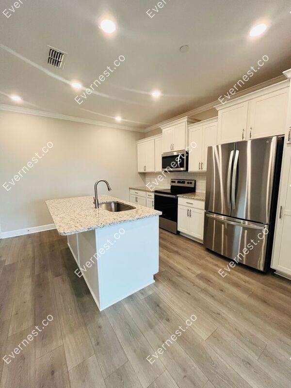 2333 Fairchild Cir #203 - Photo 3 of 18