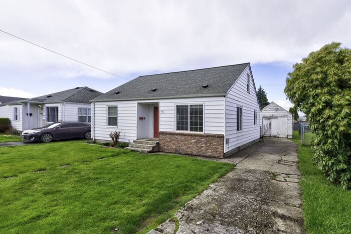 547 27th Ave - Photo 2 of 32