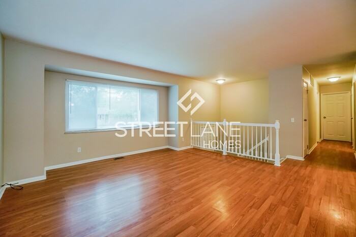 2870 Manola Dr - Photo 2 of 15