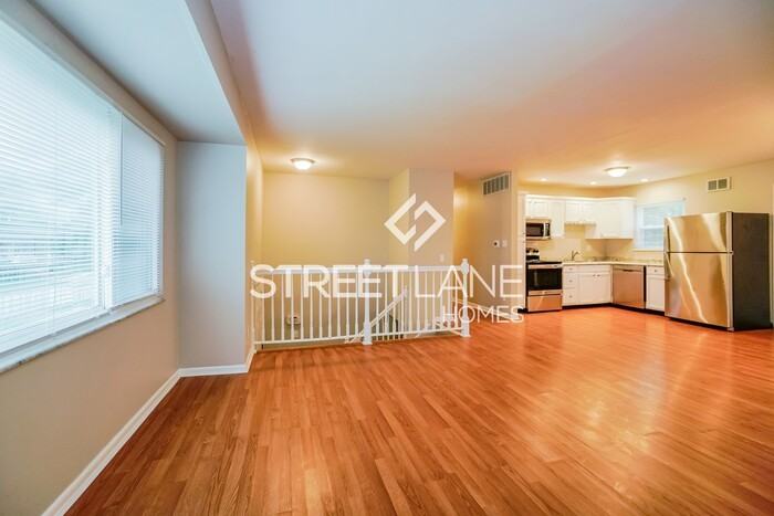 2870 Manola Dr - Photo 3 of 15