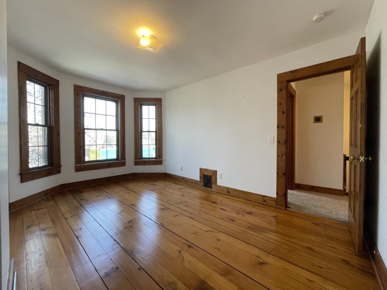 13 W 33rd St #0 - Photo 3 of 21