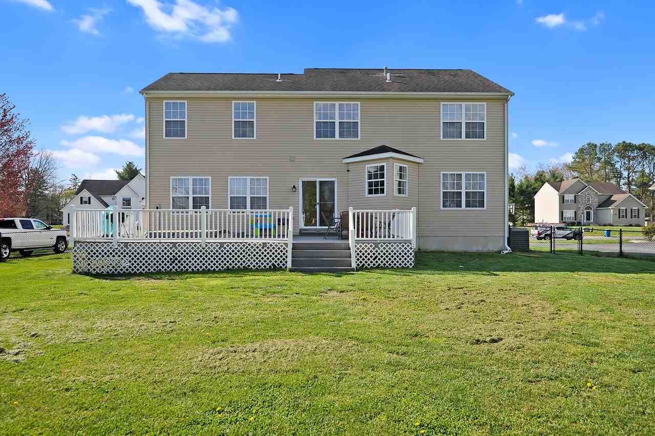 P&I-20 East Darby Circle #1 - Photo 2 of 38