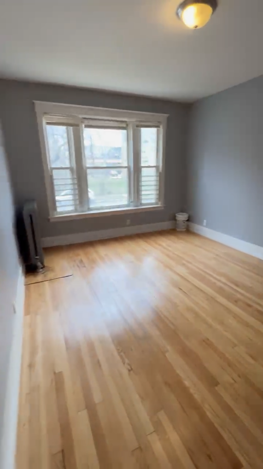 4541 S Calumet Ave #4541-1 - Photo 5 of 10