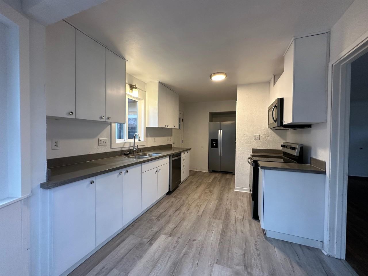 1134 Rainier Ave #1 - Photo 6 of 14