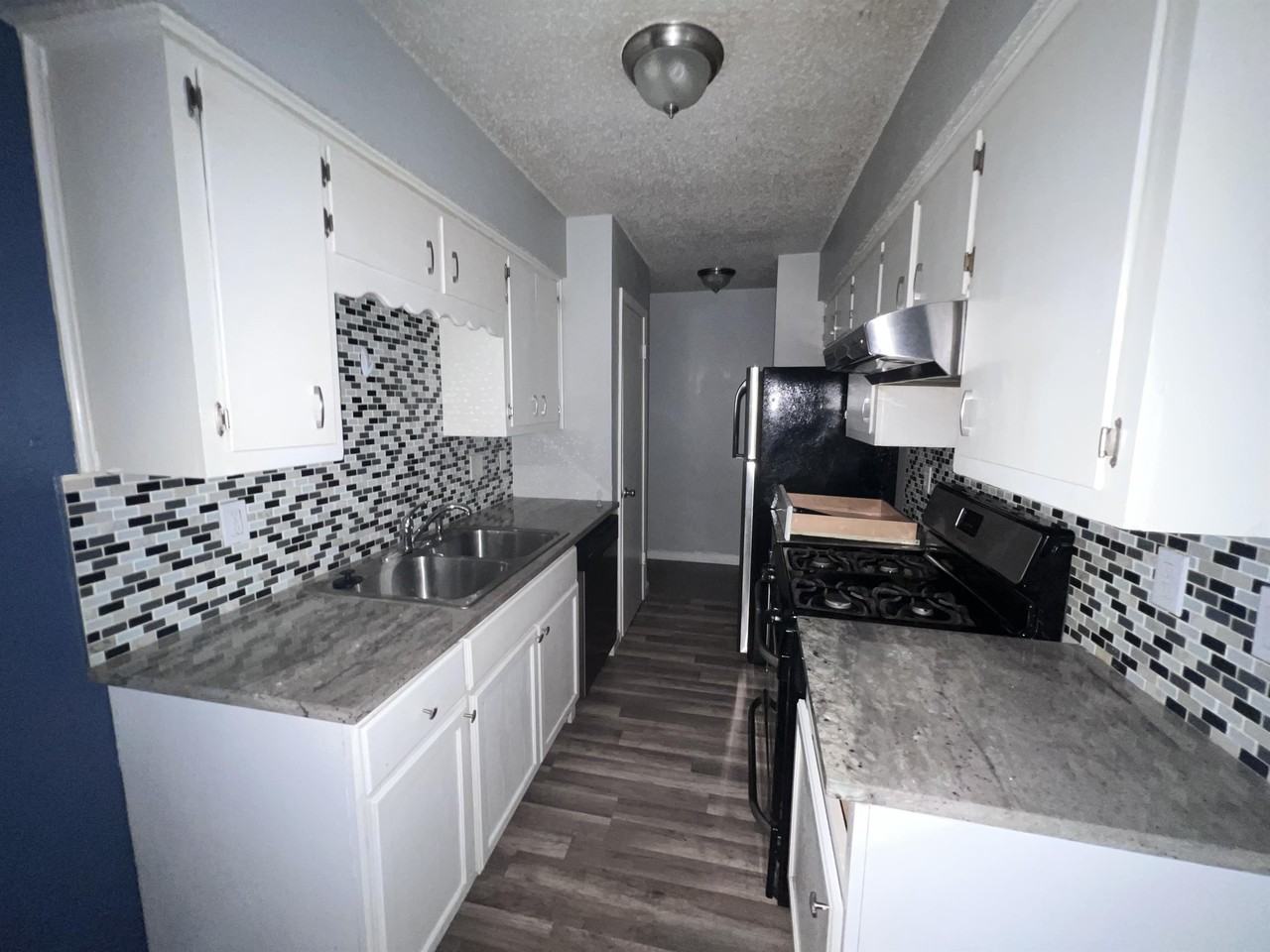 5011 Copperbend Blvd #B - Photo 3 of 9