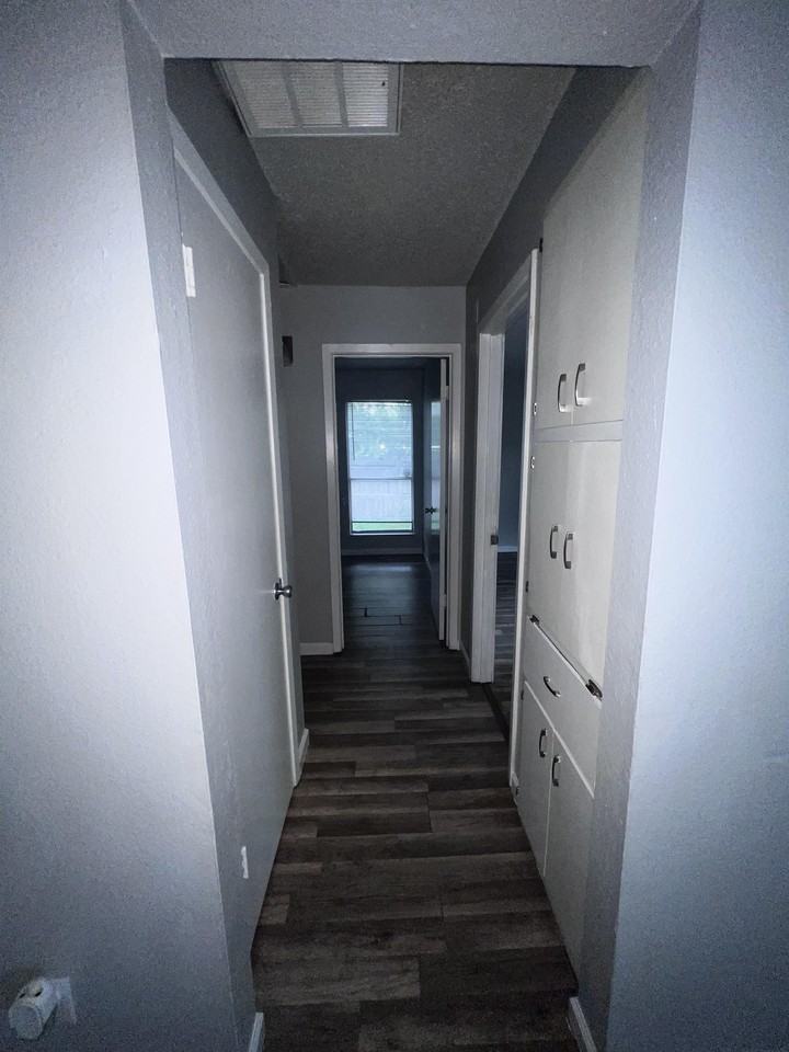 5011 Copperbend Blvd #B - Photo 7 of 9