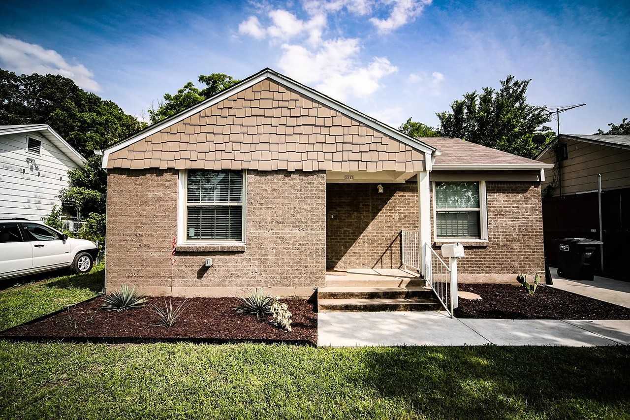 2337 Benbrook Blvd #1 - Photo 2 of 11