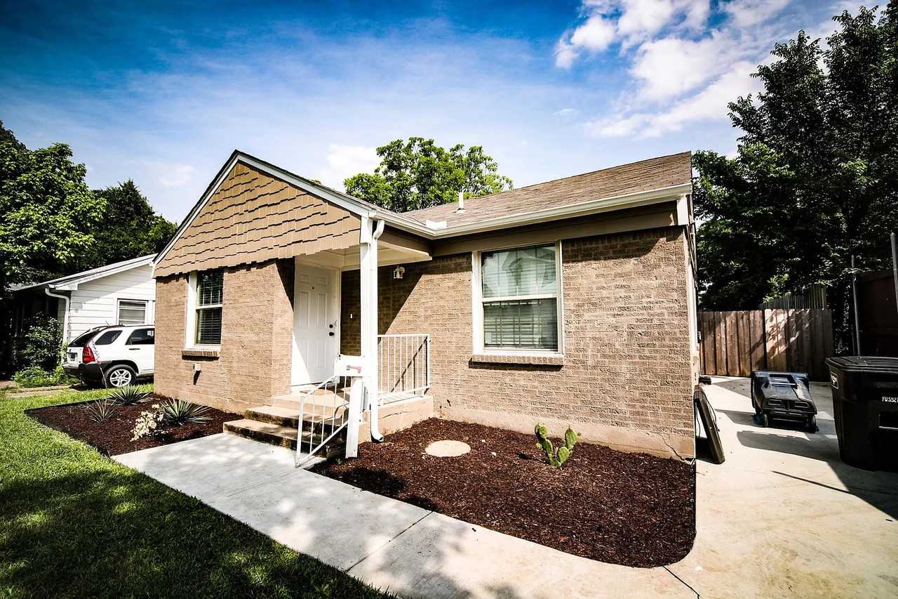 2337 Benbrook Blvd #1 - Photo 3 of 11