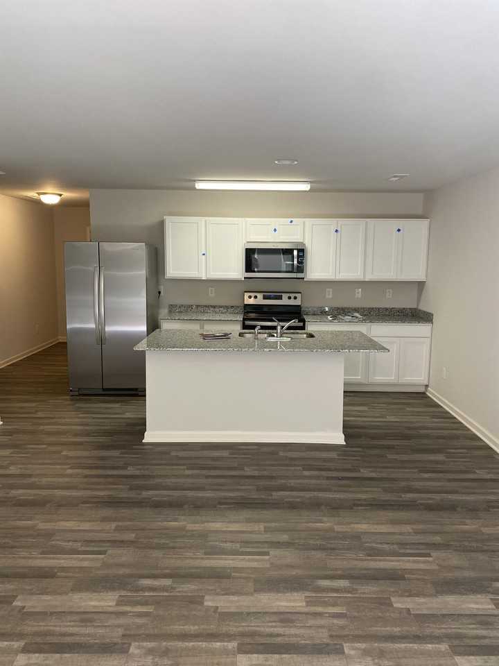 1456 Cypress Loop #1 - Photo 3 of 11